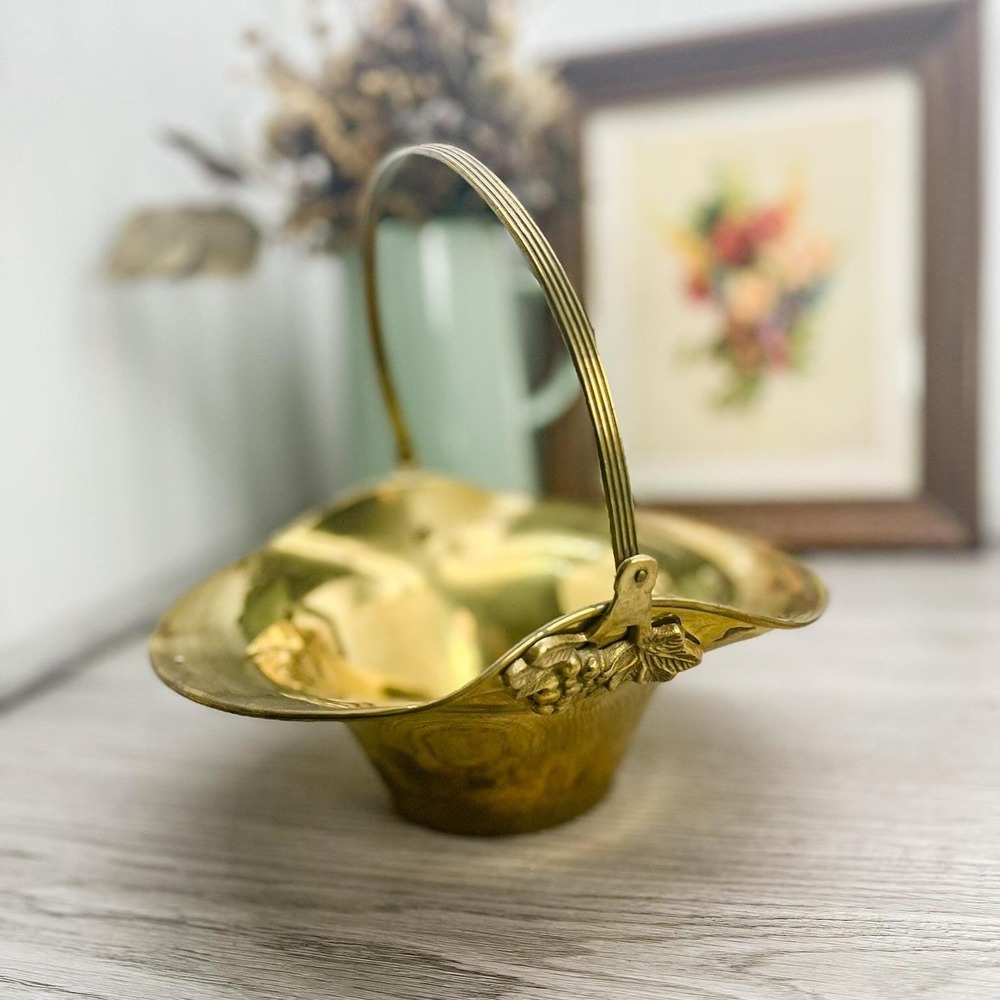 Vintage Solid Brass Basket Bowl with Scalloped Handle